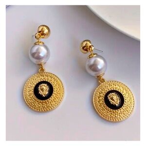 VINTAGE DESIGN EARRING’S